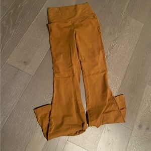 Aritzia TNA Flared Legging - Size S